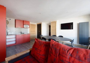 100m from ski slopes, 3rd floor, balcony, tv, ski locker, 72m², Montchavin La Plagne