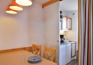100m from ski slopes, 1st floor, balcony, tv, ski locker, 23m², La Plagne