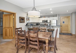 101 m² Condo ∙ 2 bedrooms ∙ 8 guests