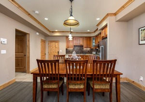 102 m² Condo ∙ 2 bedrooms ∙ 7 guests