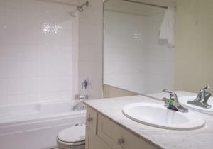 #103-2015 · Spacious Downtown Apartment 100 Walk Score in Montreal