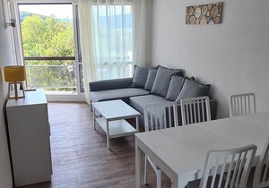 10m from ski slopes, 5th floor, view ski slopes, balcony, parking, tv, ski locker, 43m²