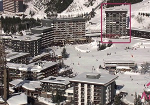 10m from ski slopes, 9th floor, view resort, balcony, ski locker, 21m², Les Menuires