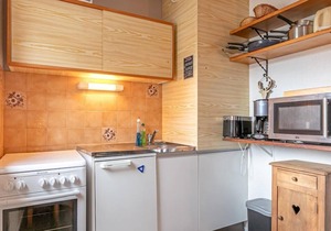 10m from ski slopes, 1st floor, ski locker, 31m², Aussois