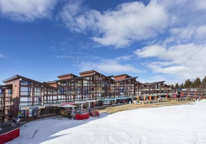 10m from ski slopes, 2nd floor, view valley, balcony, tv, 33m², Les Arcs