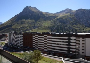 10m from ski slopes, 2nd floor, view lake, balcony, tv, ski locker, 53m², Tignes