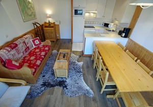 10m from ski slopes, 2nd floor, view lake, balcony, tv, ski locker, 53m², Tignes