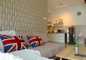 10mins to Jonker Street! Clean & Cozy condo for family of 4 w/Marvelous Pool