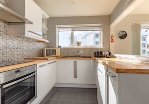 11 Captains Walk - Three Bedroom House, Sleeps 6