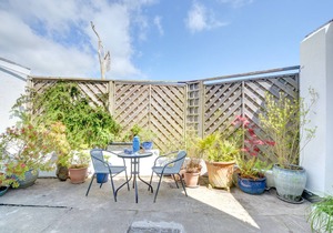 11 Captains Walk - Three Bedroom House, Sleeps 6