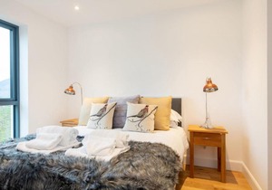 11 Loch View PF Kenmore