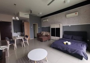 11-Modern HOMESTAY PALAZIO lake view Mount Austin Palazio near AEON Themepark Toppen IKEA