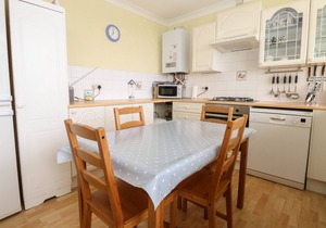 11 SEAWARD CREST, pet friendly, country holiday cottage in Mundesley