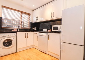 11 TOWAN VALLEY, pet friendly, country holiday cottage in Porthtowan