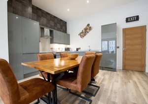 111 m² Apartment ∙ 2 bedrooms ∙ 6 guests
