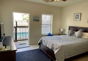 112 E ACAPULCO 2 (2-Bedroom Condo) with Pool by RedAwning