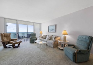 112 m² Condo ∙ 2 bedrooms ∙ 6 guests