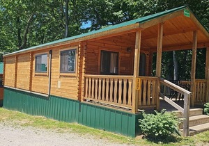 117) Sparrow Log Cabin. Close to Hocking Hills State Park and more!