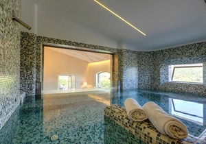 1180 m² Apartment ∙ 18 bedrooms ∙ 37 guests