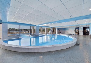 118D Edgewater Inn