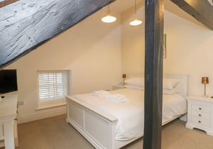 12 EAGLE PARADE, family friendly, luxury holiday cottage in Buxton