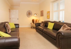 12 EAGLE PARADE, family friendly, luxury holiday cottage in Buxton