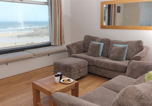 12 Piazza - Two Bedroom House, Sleeps 6