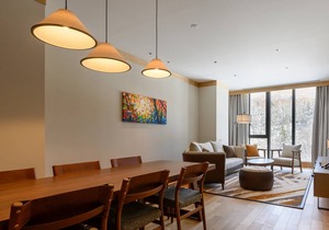 122 m² Hotel ∙ 3 bedrooms ∙ 8 guests