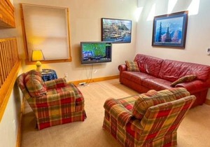 1225 Gold Bend