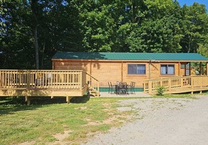 123) Yellowleg Log Cabin. Close to Hocking Hills State Park and more!
