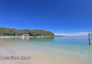 13' Mistral Court', 17 Mistral Close - walk across to Little Beach!