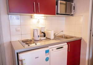 130m from ski slopes, 1st floor, balcony, parking, tv, ski locker, 27m², La Norma