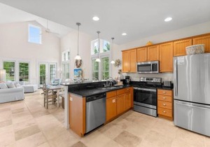 1383 Laurel Grove