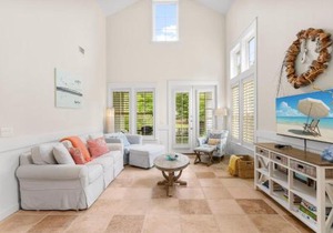 1383 Laurel Grove