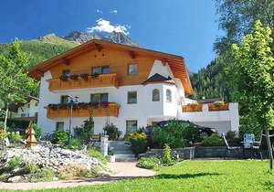 140 m² Apartment ∙ 4 bedrooms ∙ 10 guests