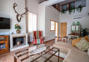 140 m² Apartment ∙ 3 bedrooms ∙ 8 guests