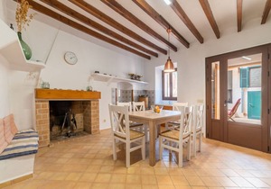 140 m² House ∙ 1 bedroom ∙ 6 guests