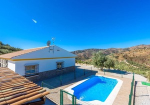 140 m² House ∙ 4 bedrooms ∙ 9 guests
