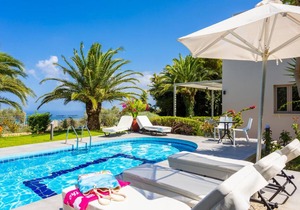 140 m² Villa ∙ 2 bedrooms ∙ 6 guests