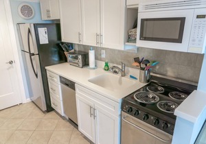 1410 Ocean View 1 bedroom/1 bath condo