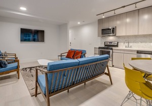 1425 Haro St - 3 Bedrooms - Downtown Vancouver