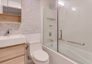 1425 Haro St - 3 Bedrooms - Downtown Vancouver