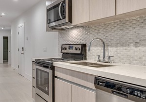 1425 Haro St - 3 Bedrooms - Downtown Vancouver