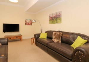 145 m² Cottage ∙ 4 bedrooms ∙ 8 guests