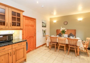 145 m² Cottage ∙ 4 bedrooms ∙ 8 guests