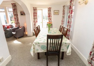 145 m² Cottage ∙ 4 bedrooms ∙ 8 guests