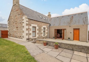 145 m² Cottage ∙ 4 bedrooms ∙ 7 guests
