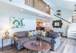 1486 Oak- Grandview