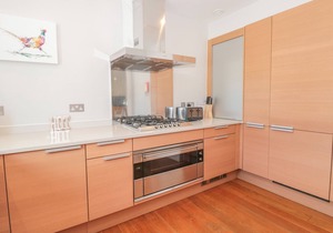 15 DART MARINA, luxury holiday cottage in Dartmouth