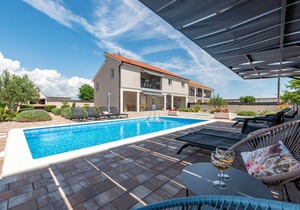 150 m² Villa ∙ 3 bedrooms ∙ 8 guests